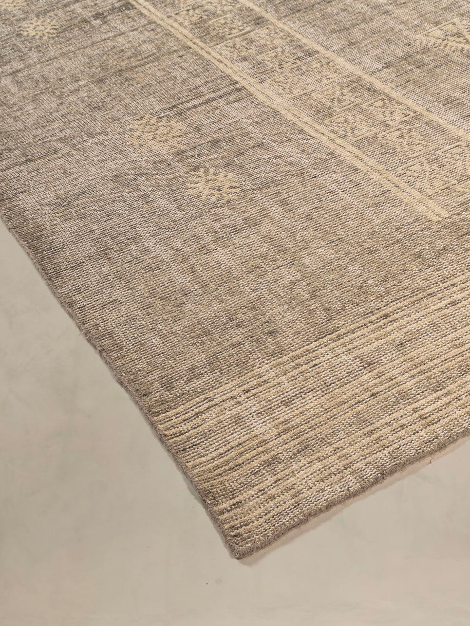 Hand Knotted Carpet